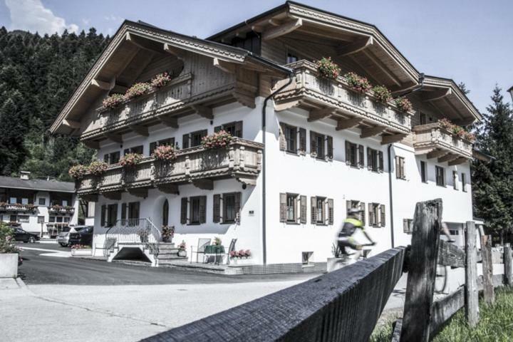 Apart Soellbacherhof Fügen Extérieur photo